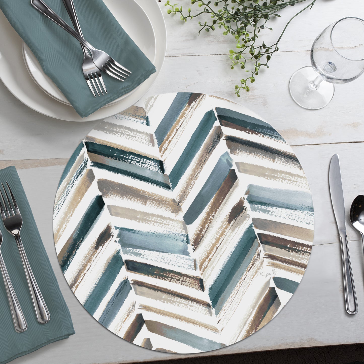 CounterArt Tidal Shells 4 Pack Round Reversible Easy Care Flexible Placemats Made in the USA