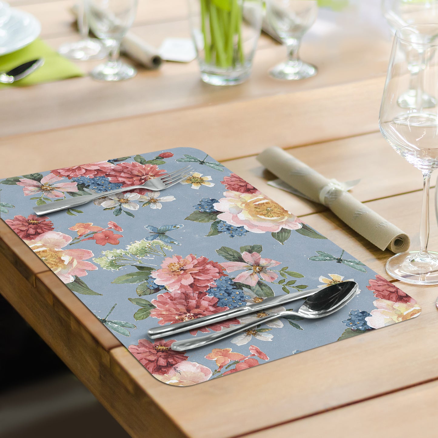CounterArt Spring Meadow Floral 4 Pack Reversible Easy Care Flexible Plastic Placemat Made in The USA BPA Free Easily Wipes Clean