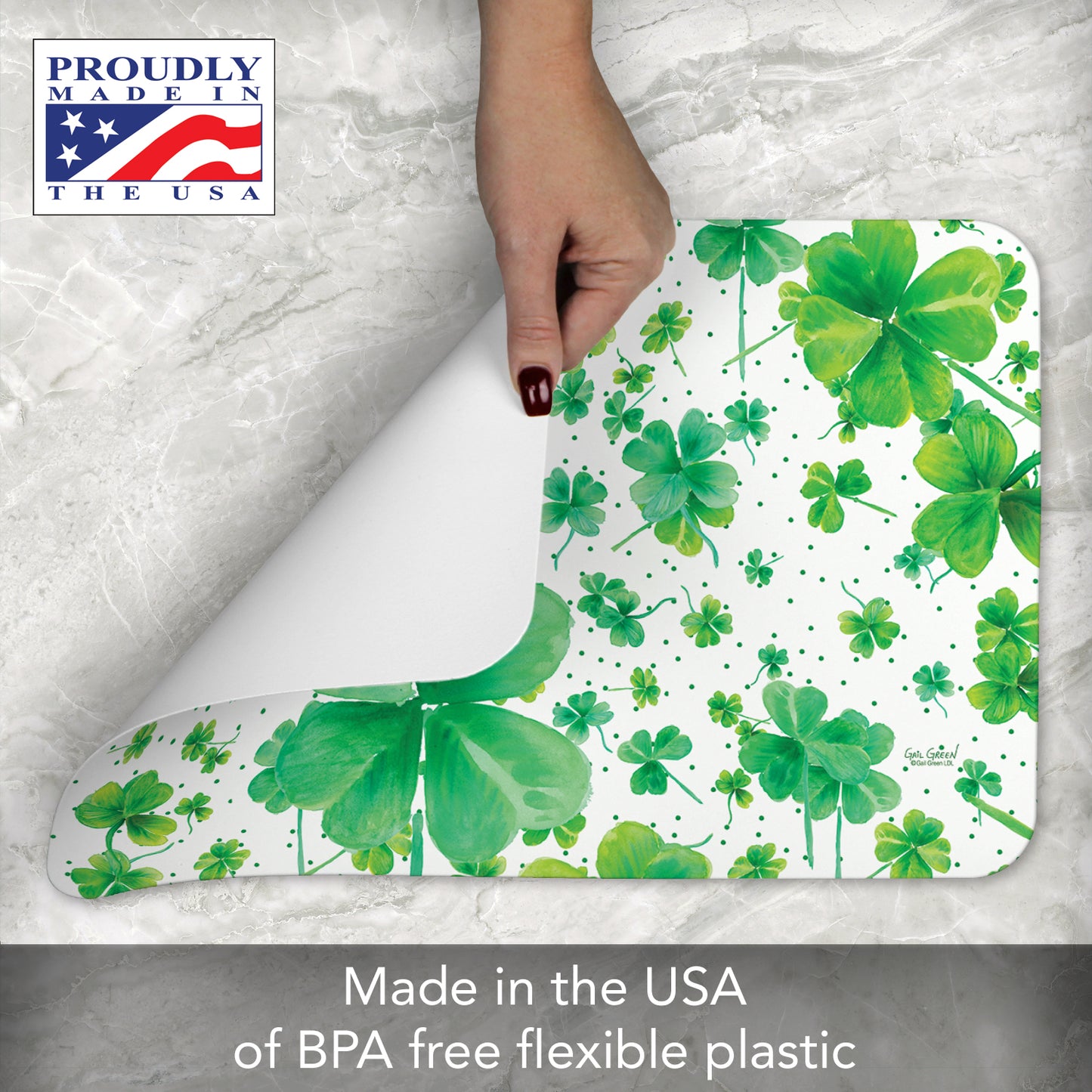 CounterArt Shamrock Pattern 4 Pack Easy Care Flexible Plastic Placemat Made in The USA BPA Free, Easily Wipes Clean
