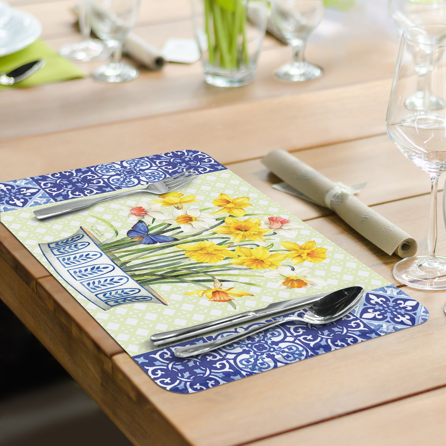 CounterArt Daffodil Retreat 4 Pack Reversible Easy Care Flexible Placemats Made in the USA