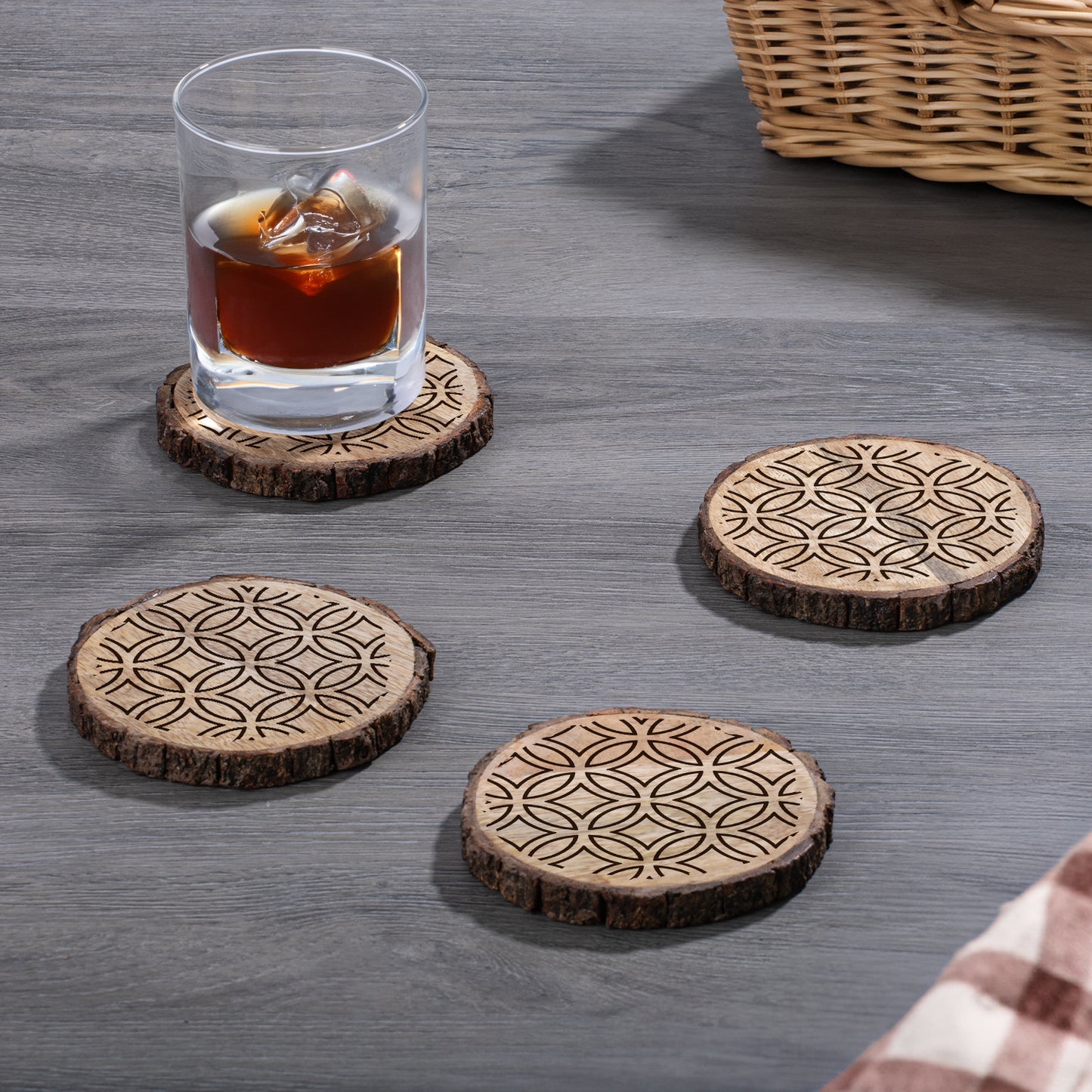 Thirstystone Medallion 4-Pack Mango Wood Coasters with Bark Edges 4.5" Round Manufactured in The USA