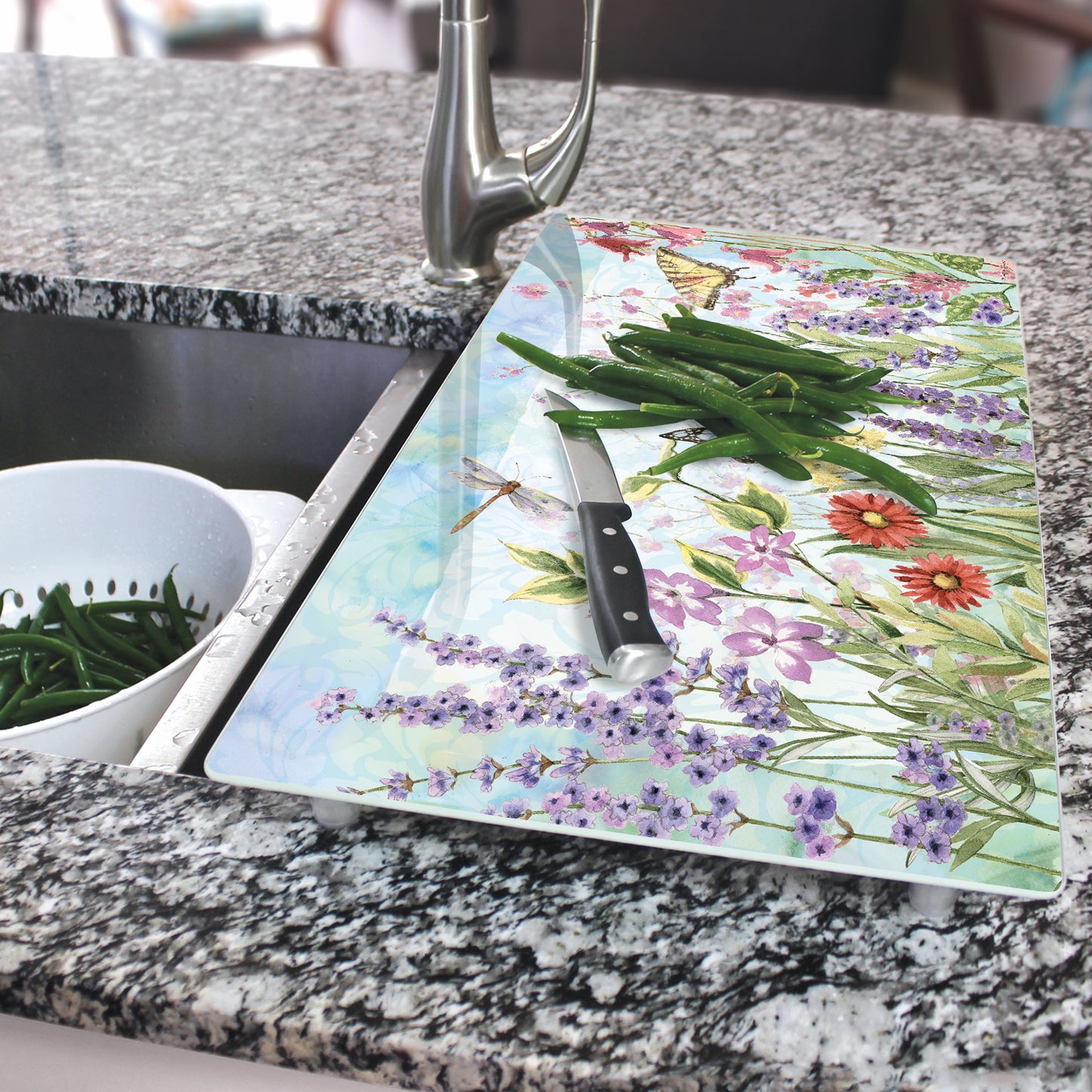 CounterArt Herb Garden 5mm Heat Tolerant Tempered Glass Cutting Board 20.5” x 11.75” Manufactured in the USA Dishwasher Safe