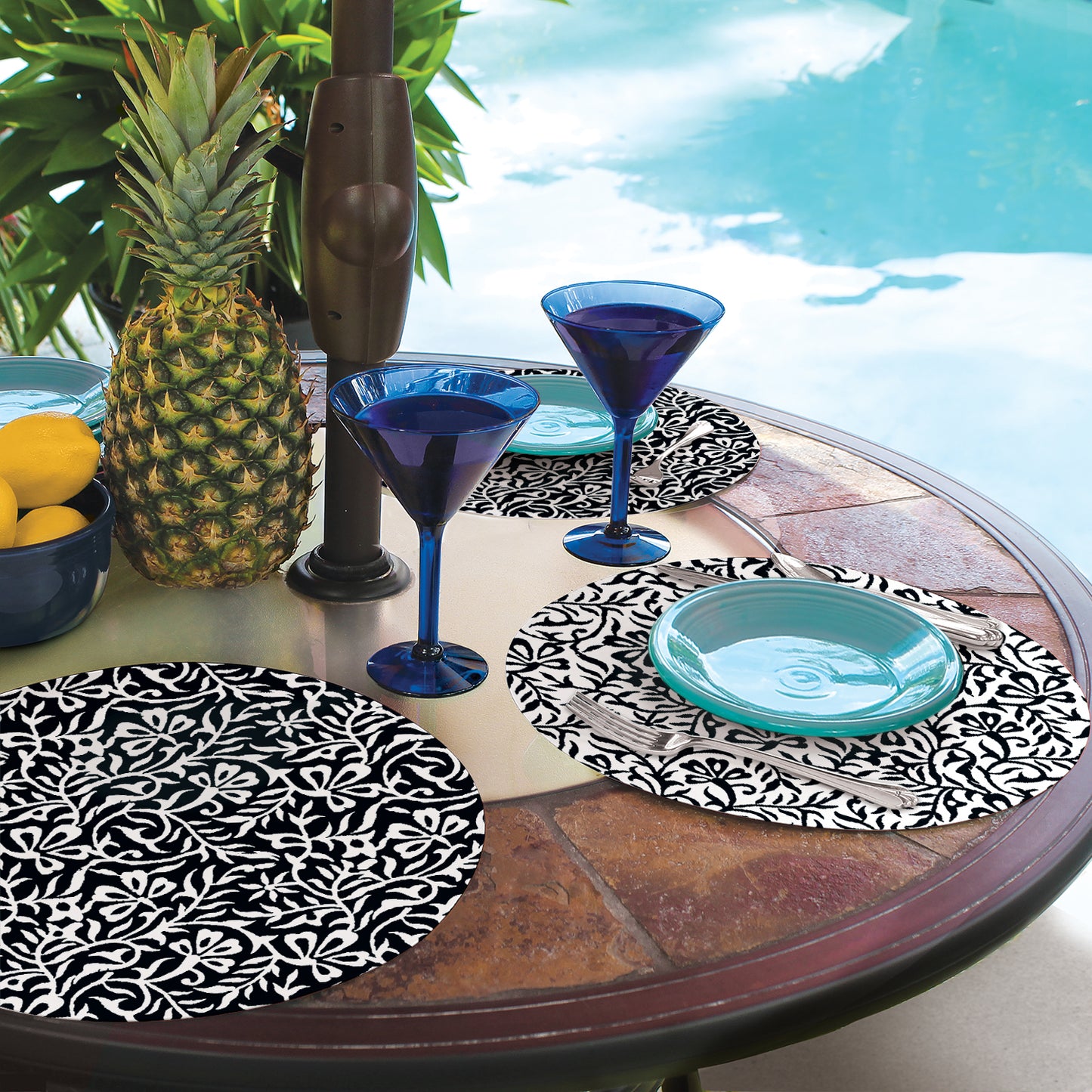 CounterArt Black & White Woodblock Round Reversible Easy Care Flexible Plastic Placemat, 4 Pack, Made in The USA