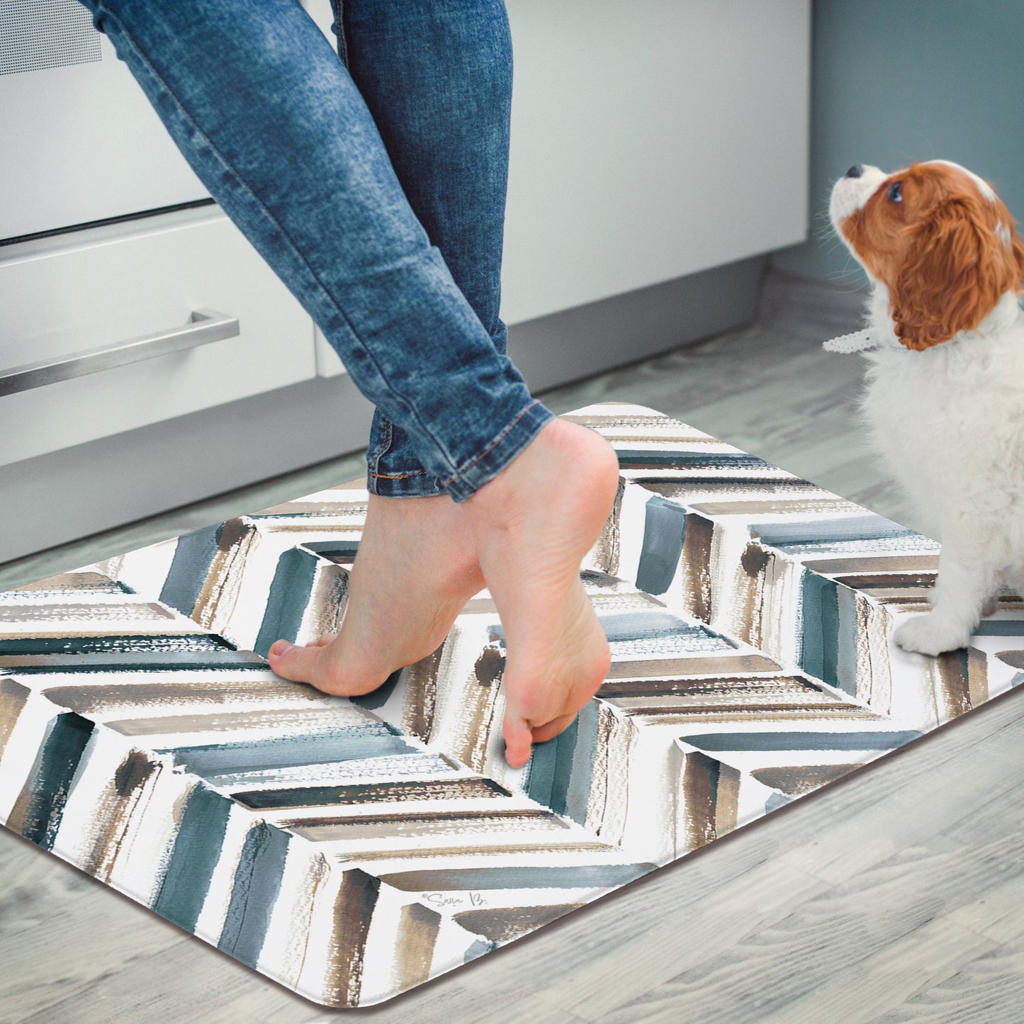 CounterArt Painted Chevron 30” x 20” Decorative Vinyl Comfort Floor Mat Manufactured in The USA, Waterproof, Reduces Muscle Fatigue, Easy to Clean