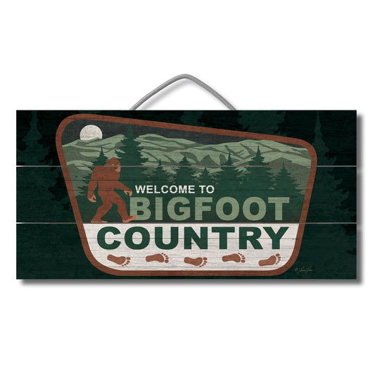 Highland Home Bigfoot Country Decorative Slatted Pallet Wood Sign 12" by 6" Features Wire Hanger That Doubles As An Easel