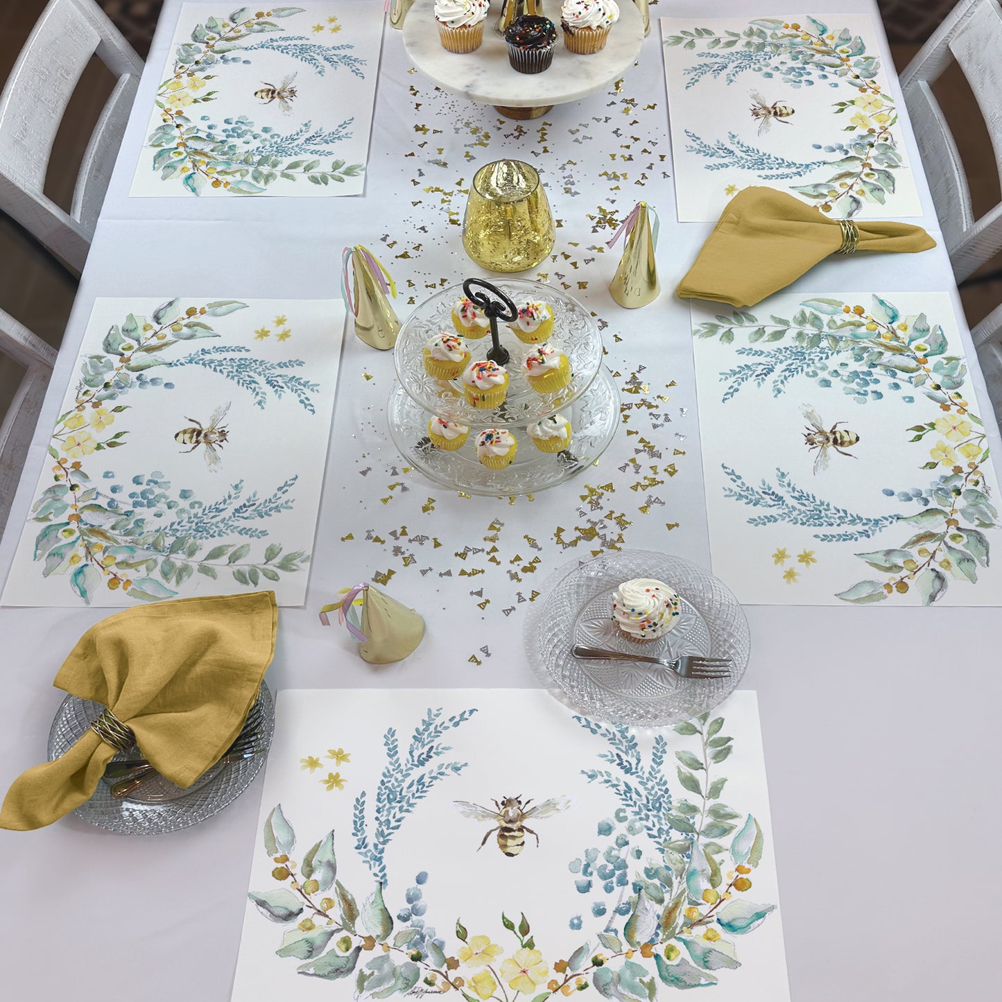 CounterArt Bee Crest 24 Premium Paper Placemats in Resealable Storage Bag Made in The USA 17" x 11"