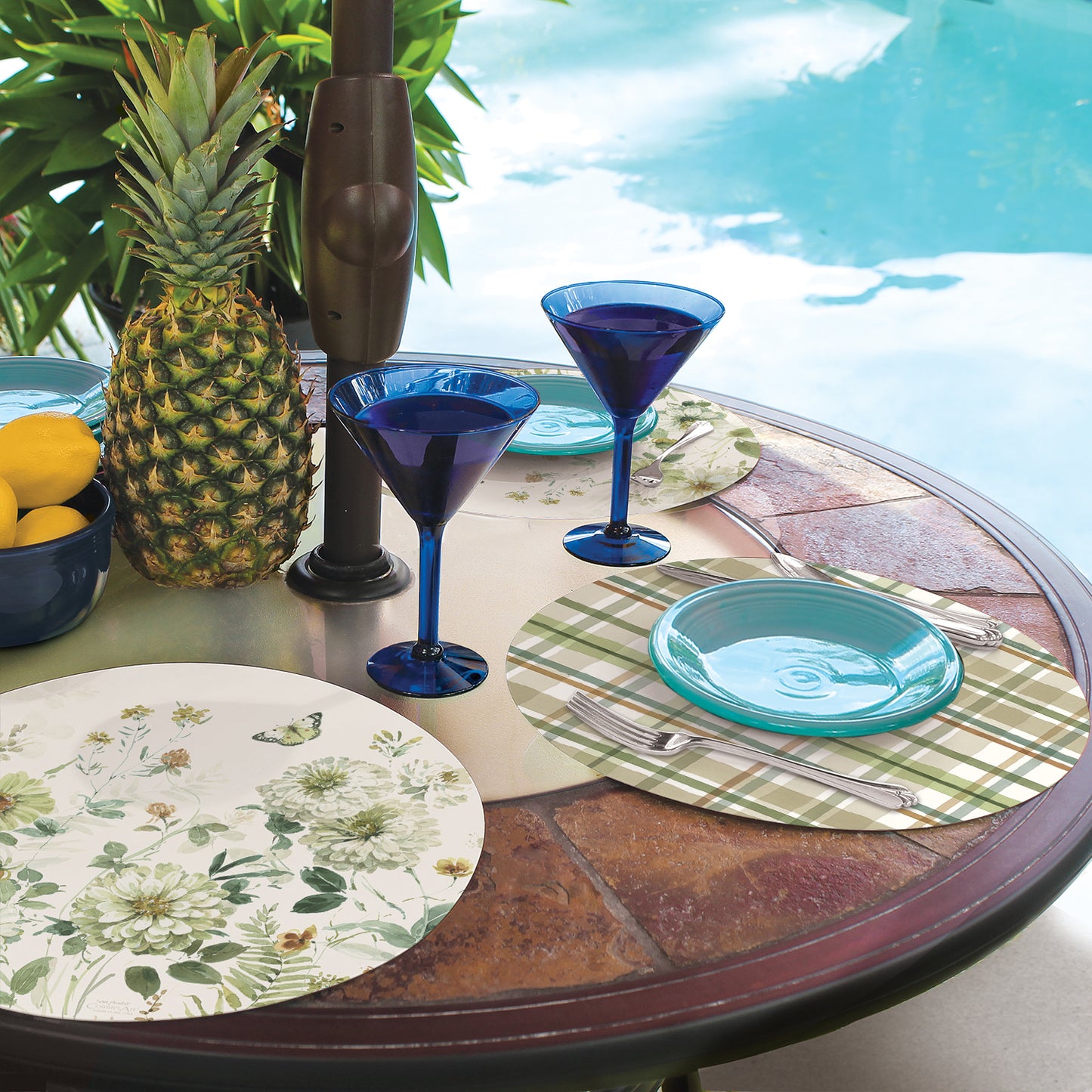 CounterArt Green Fields 4 Pack Round Reversible Easy Care Flexible Placemats Made in the USA