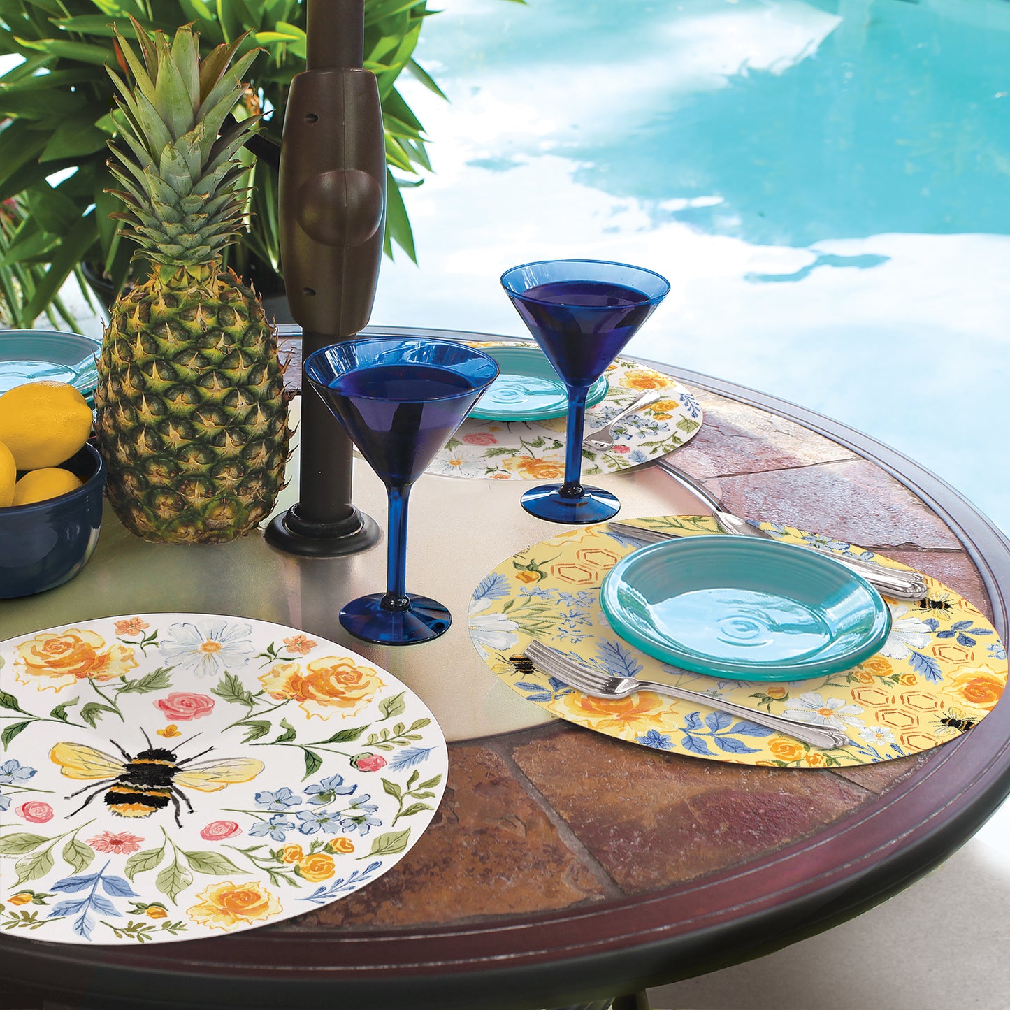 CounterArt Floral Bee 4 Pack Round Reversible Easy Care Flexible Placemats Made in the USA