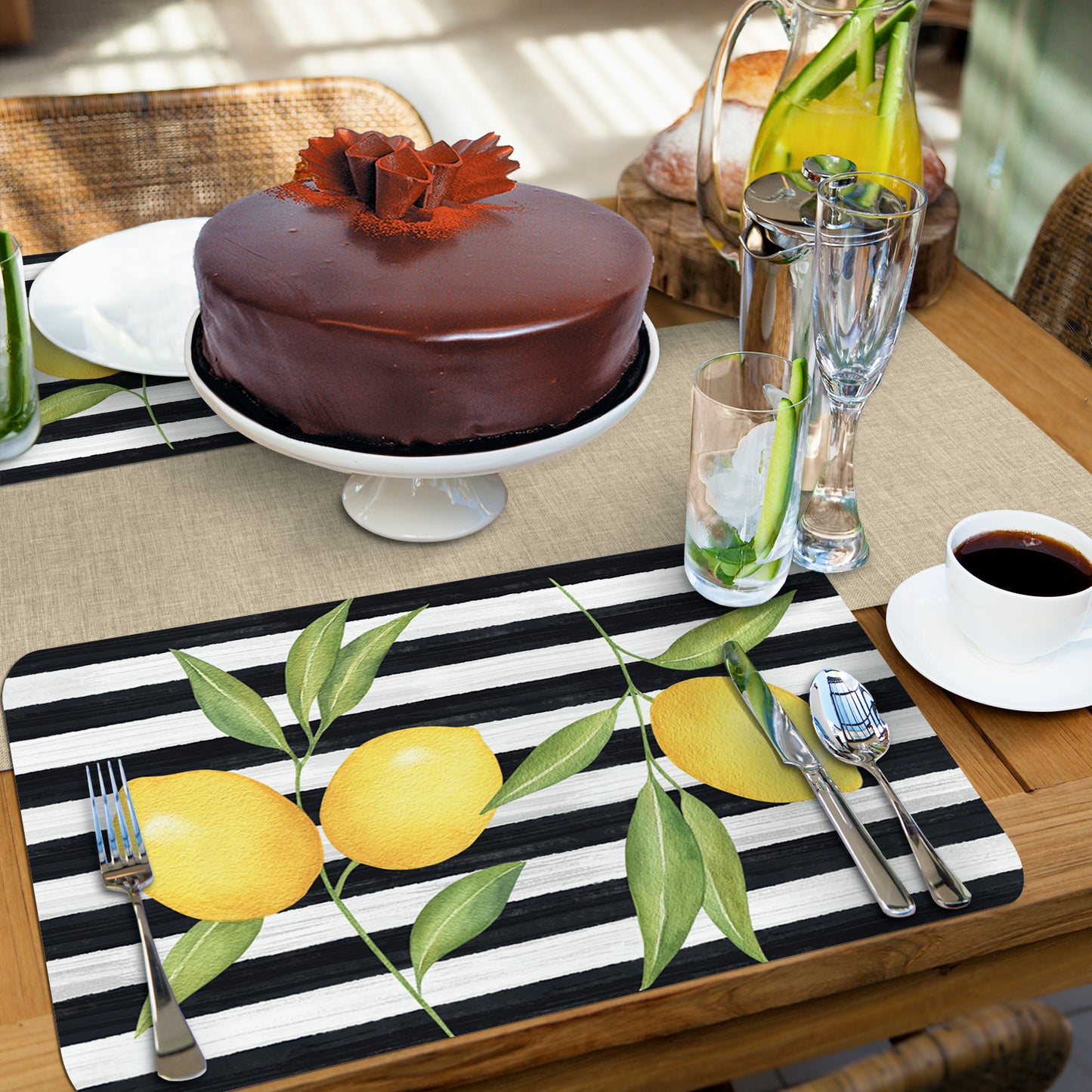 Counterart Jardin De Citron 4 Pack Reversible Easy Care Flexible Placemat Made in the USA
