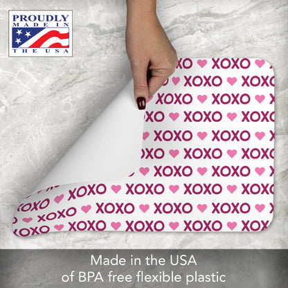 CounterArt XOXO 4 Pack Easy Care Flexible Plastic Placemats Made in The USA BPA Free, Easily Wipes Clean