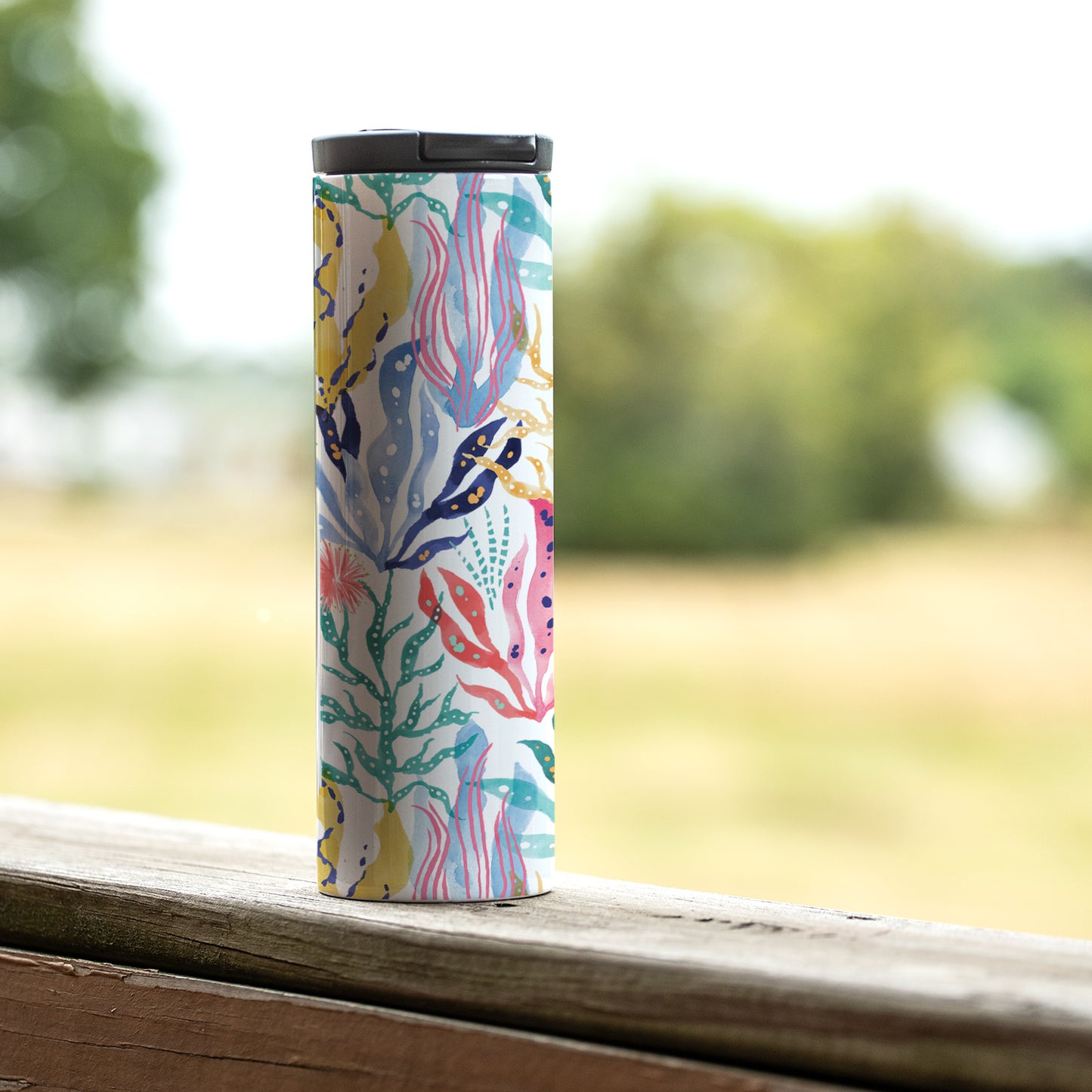 Highland Home Decorative Stainless Steel Double Wall Insulated Travel Tumbler with Lid 17 oz. Manufactured in the USA Dishwasher Safe (Coastal Coral)