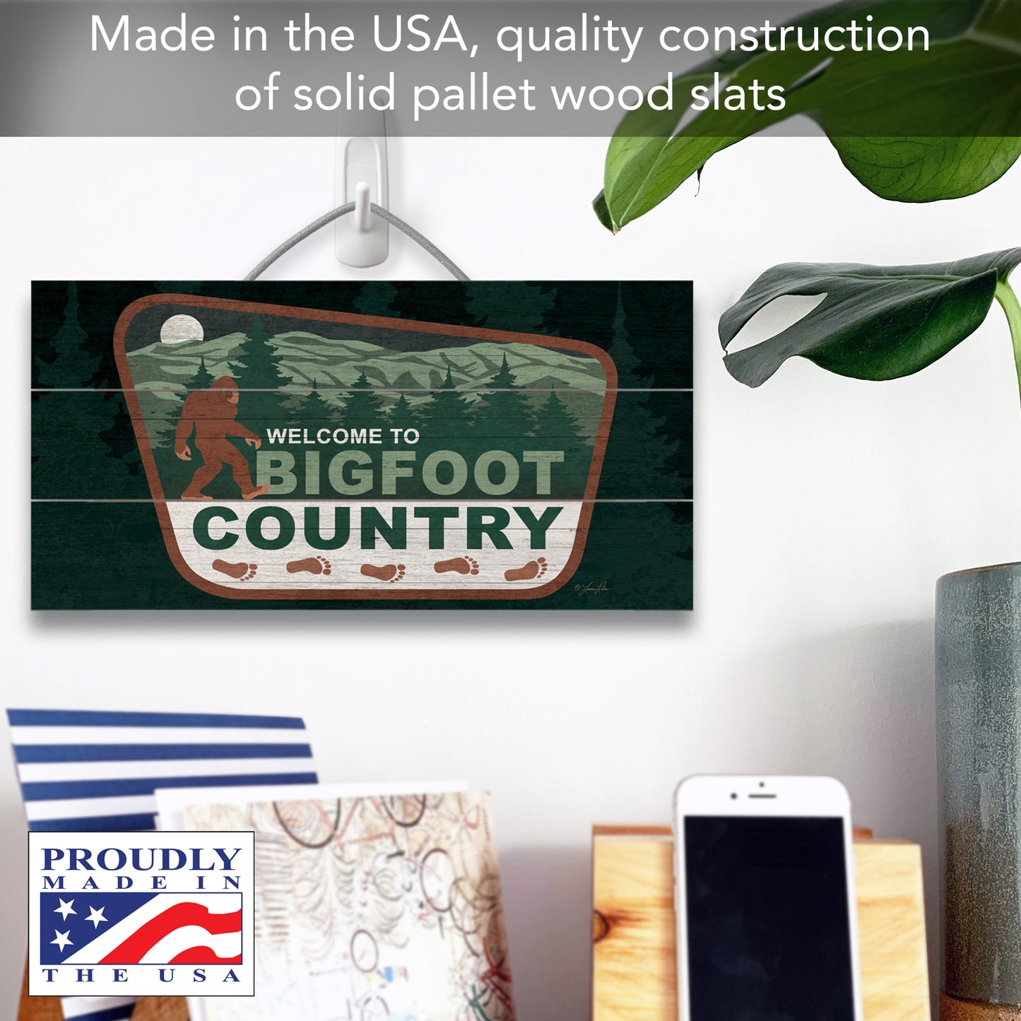 Highland Home Bigfoot Country Decorative Slatted Pallet Wood Sign 12" by 6" Features Wire Hanger That Doubles As An Easel